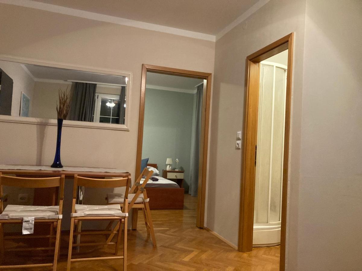 Guest House Adria Dugi Rat Exterior photo