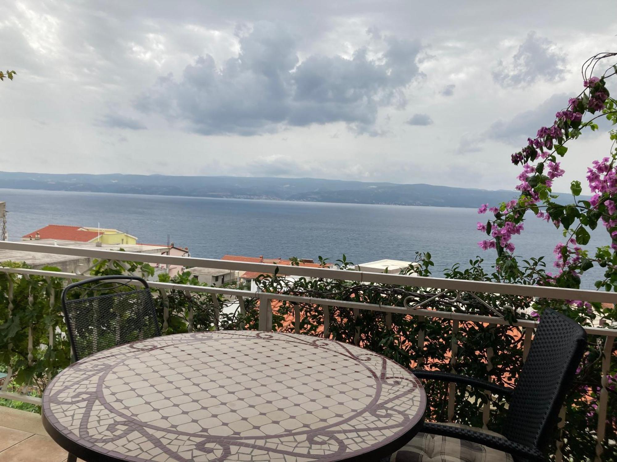 Guest House Adria Dugi Rat Exterior photo