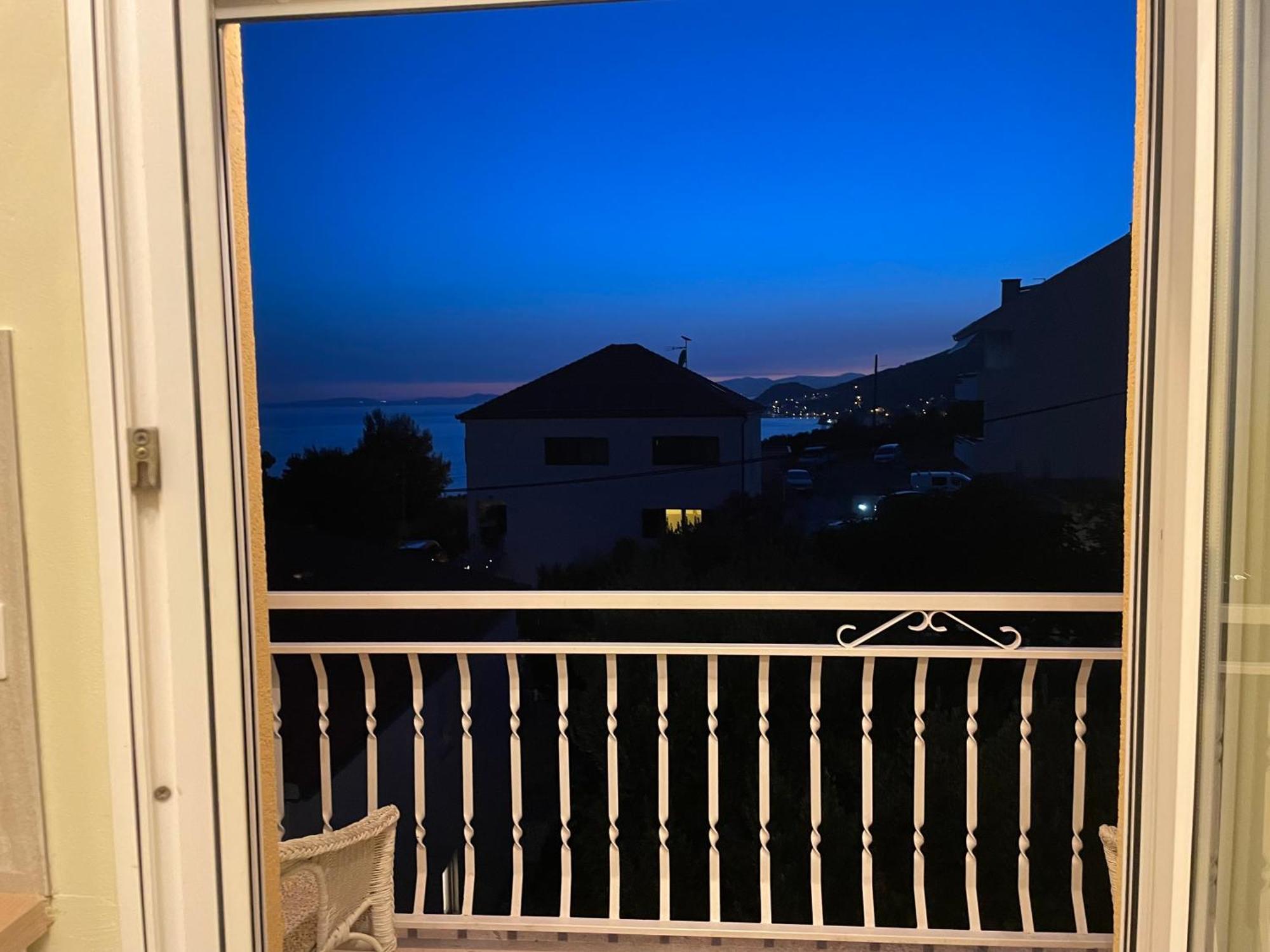 Guest House Adria Dugi Rat Exterior photo