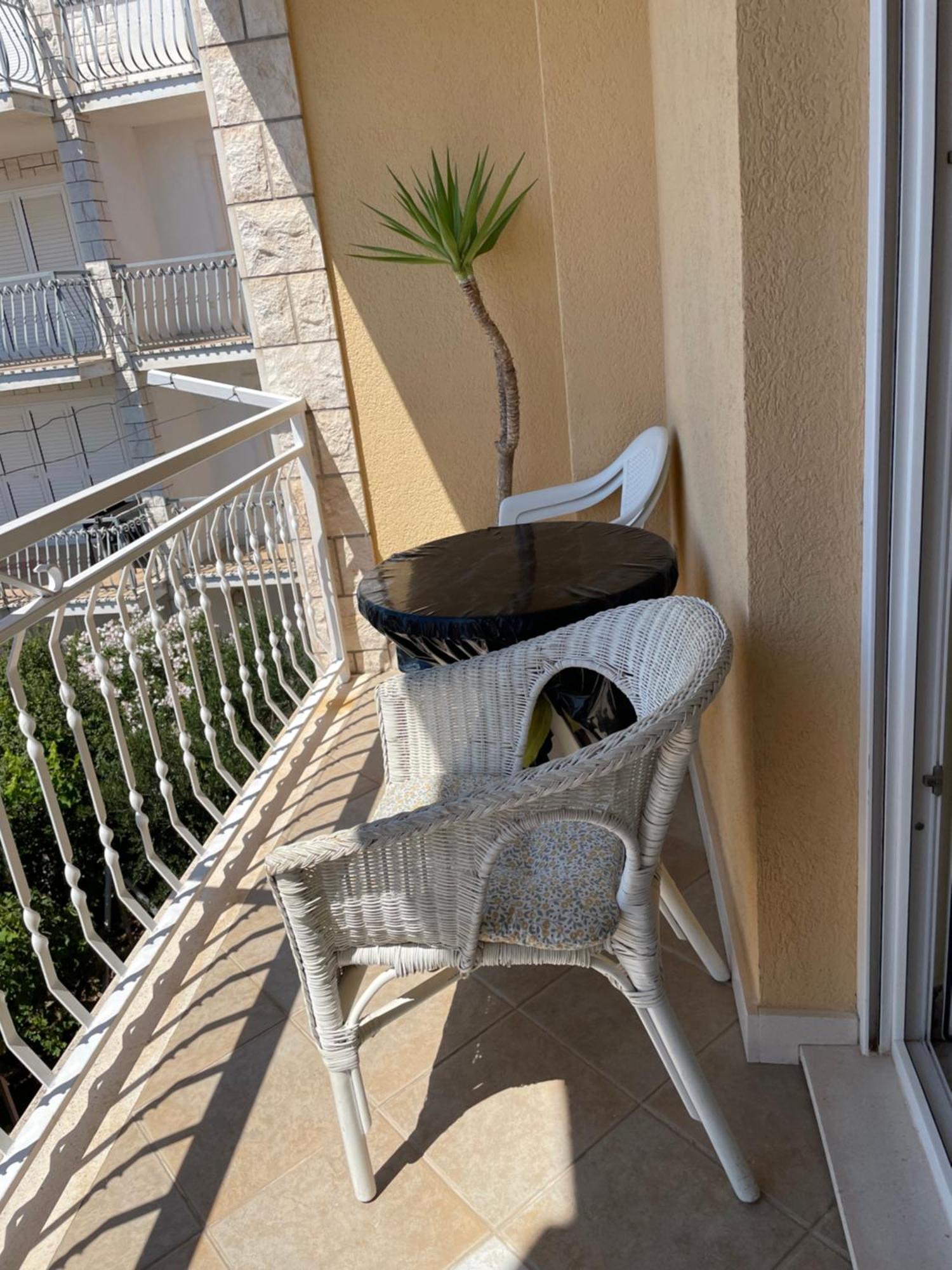 Guest House Adria Dugi Rat Exterior photo